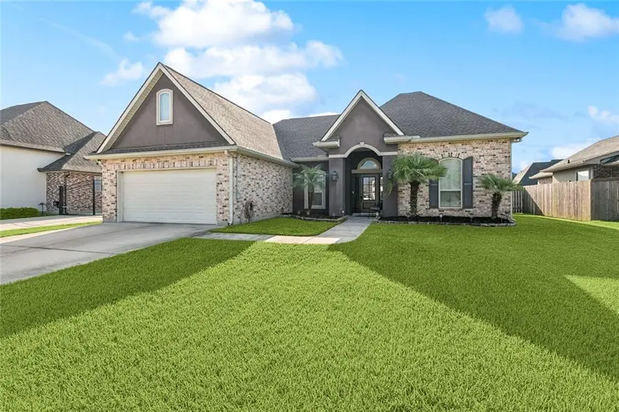 111 Lake Carolyn Drive, Luling, LA 70070 - Image #2