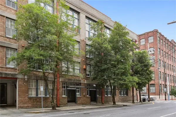 1111 S Peters Street #205, New Orleans, LA 70130