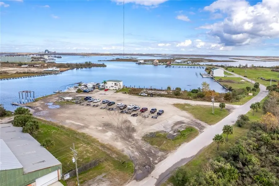 316 Marina Road, Chalmette, LA 70043 - #3