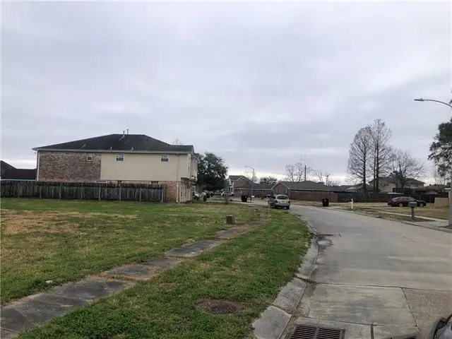 8321 Fairfax Drive, Chalmette, LA 70043 - #2