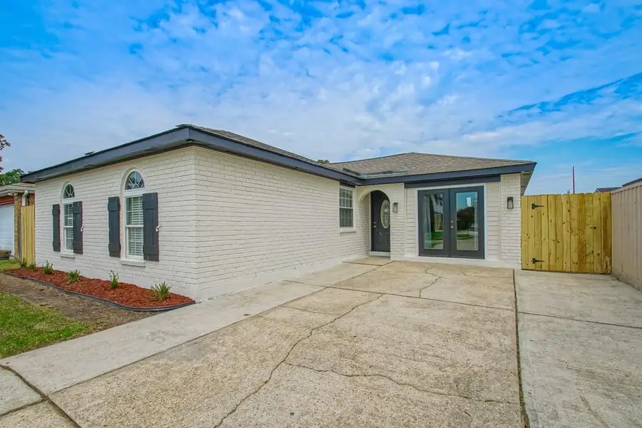 5093 Towering Oaks Avenue, Marrero, LA 70072 - Image #2