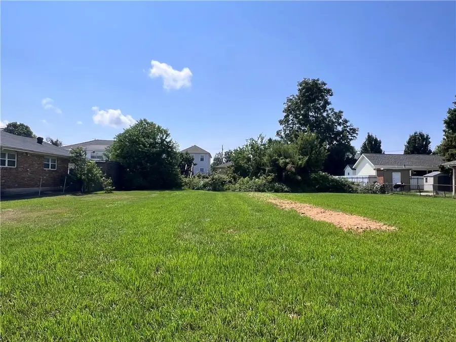 5908 Mandeville Street, New Orleans, LA 70122 - Image #2