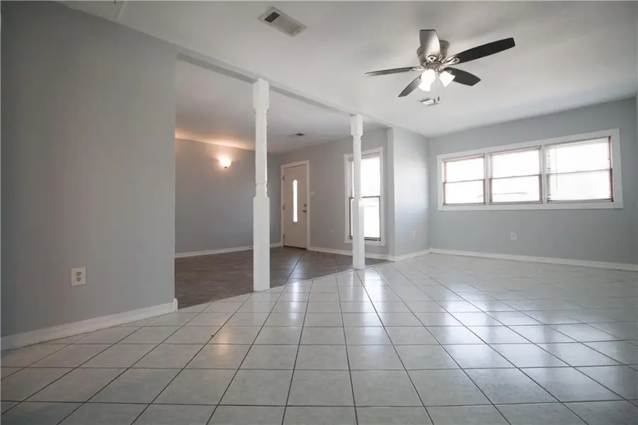 2836 Glenbrook Drive, Gretna, LA 70056 - Image #2