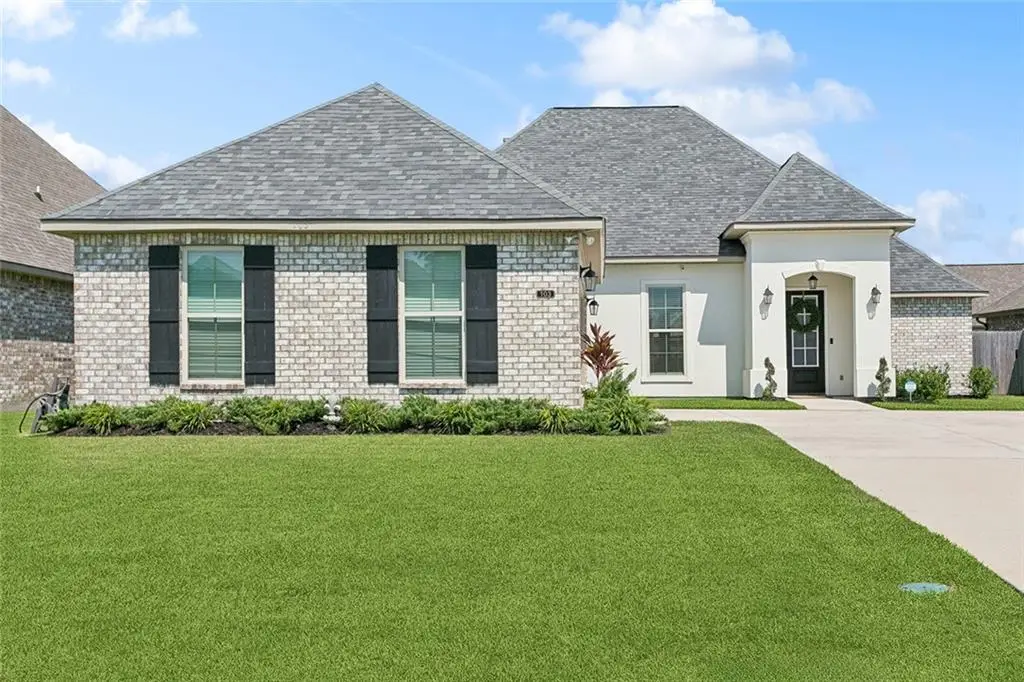 103 Cypress Park Lane, Belle Chasse, LA 70037 - Image #1