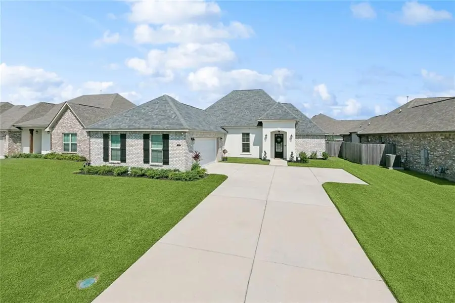 103 Cypress Park Lane, Belle Chasse, LA 70037 - Image #2