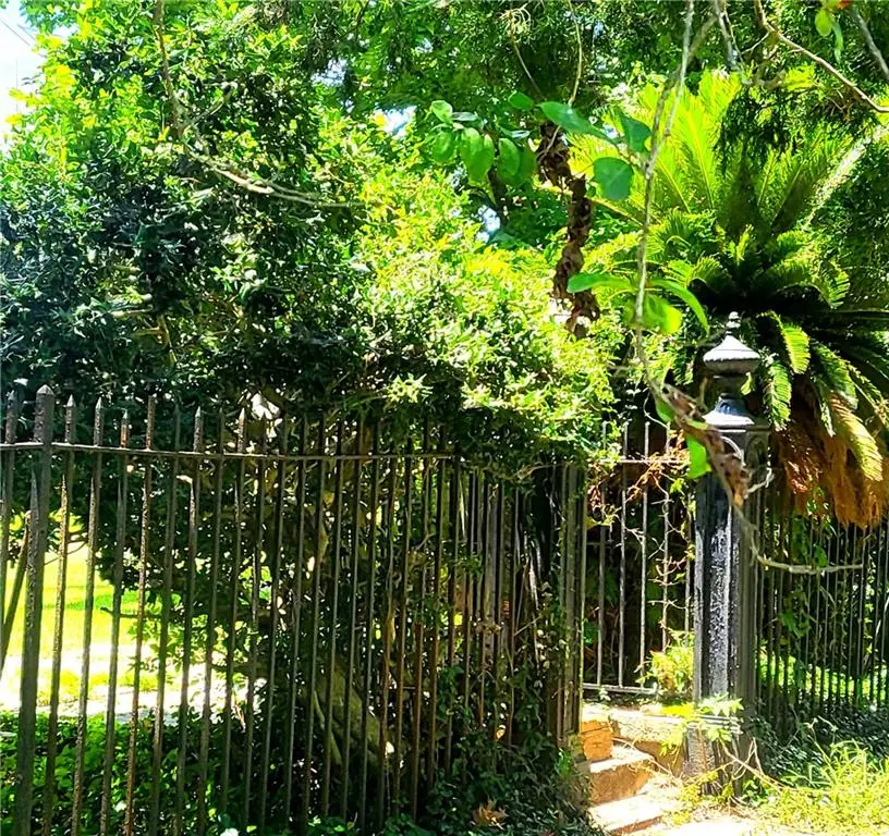 2112 Napoleon Avenue, New Orleans, LA 70115 - Image #2