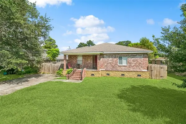 2126 General Collins Avenue, New Orleans, LA 70114