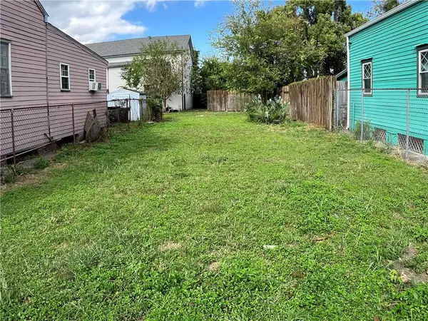 3015 Dryades Street, New Orleans, LA 70115