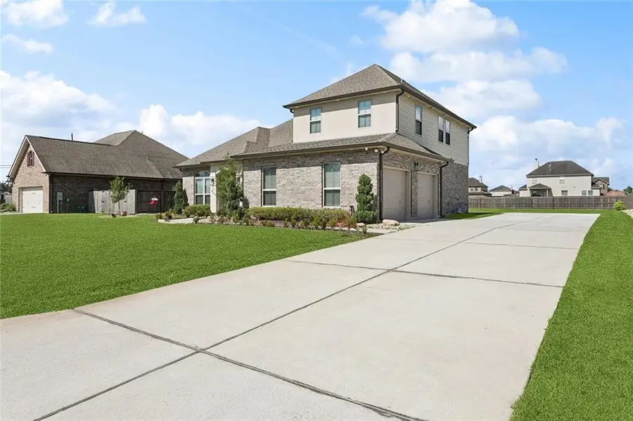 9517 Sugar Maple Lane, Westwego, LA 70094 - Image #2