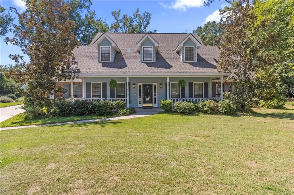 590 Laura Drive South Drive, Mandeville, LA 70448 - Image #1