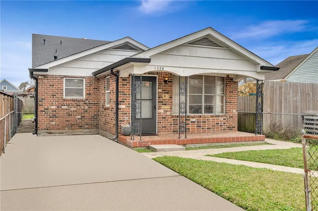 1328 Clouet Street, New Orleans, LA 70117 - Image #1