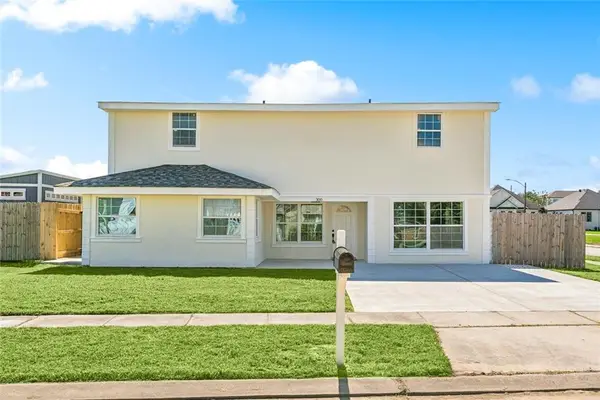 300 Chinchilla Drive, Arabi, LA 70032