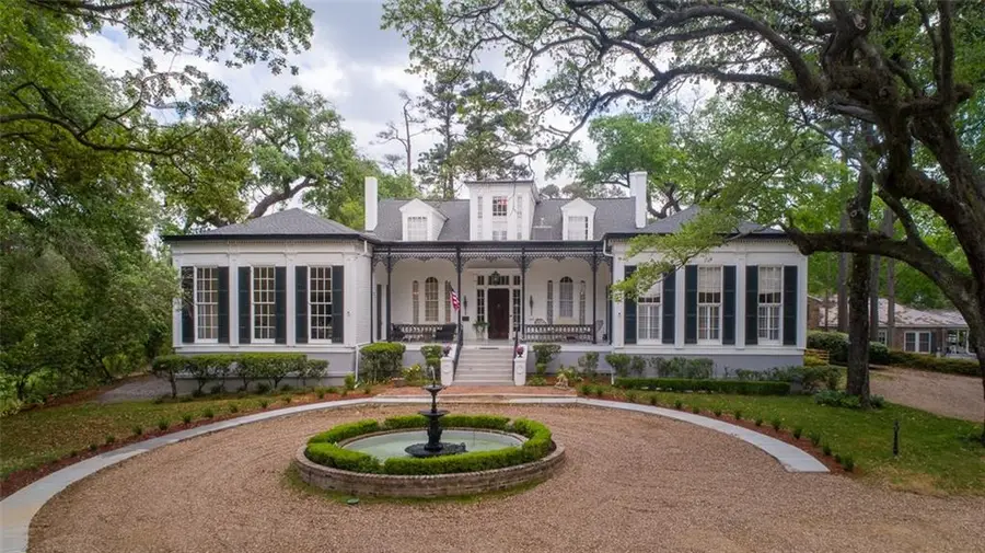 307 Oak Street, Natchez, MS 39120 - #3