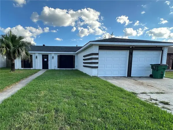 3837 Eastview Drive, Harvey, LA 70058