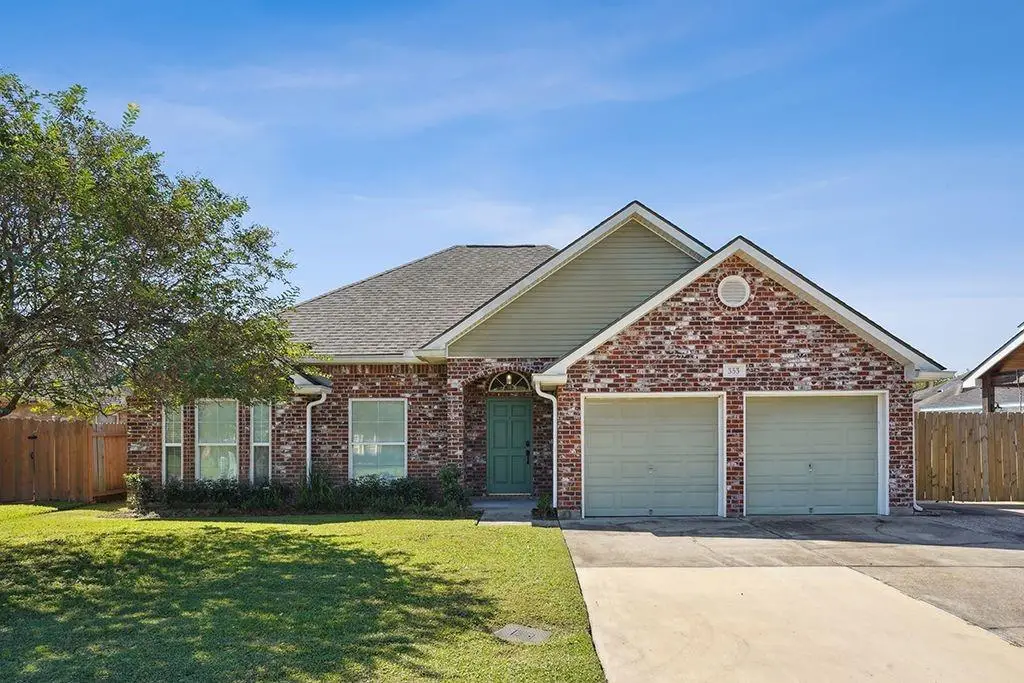 353 Oak Point Drive, Laplace, LA 70068 - Image #1
