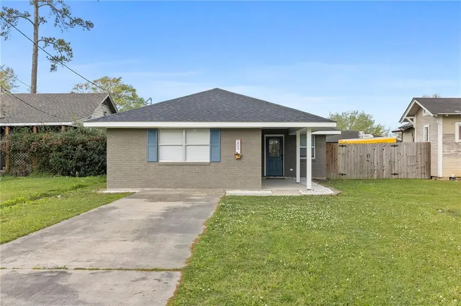 205 S 2nd Street, Ponchatoula, LA 70454 - Image #2
