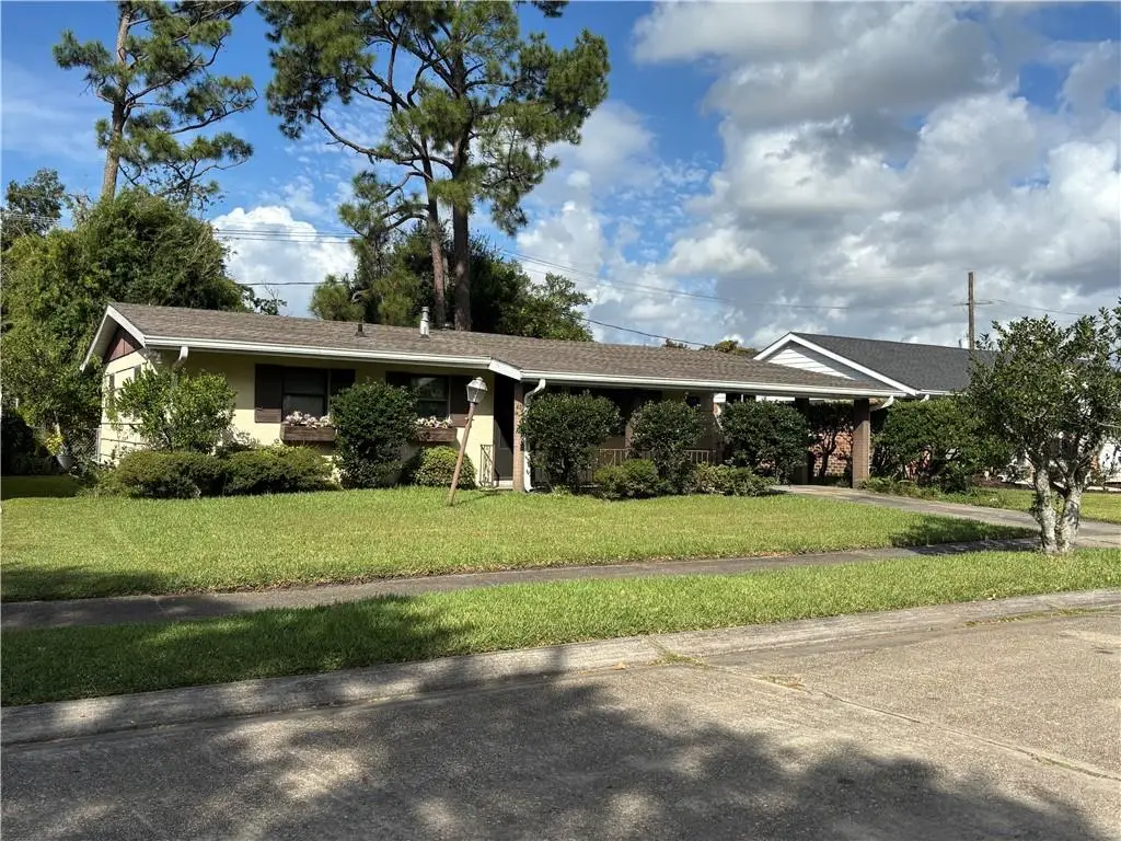 542 Ashlawn Drive, Harahan, LA 70123 - Image #1