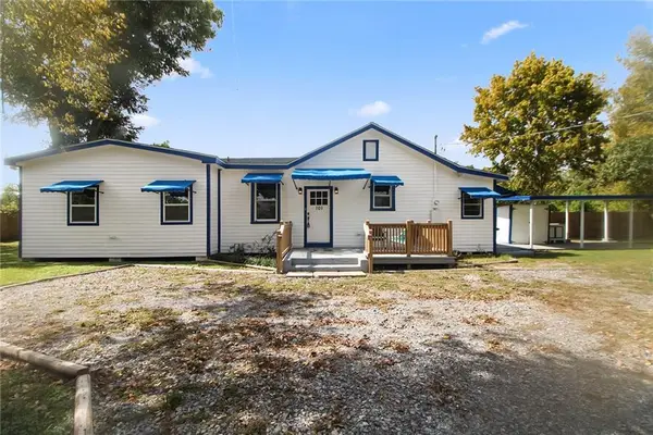 101 Oak Street, St Rose, LA 70087