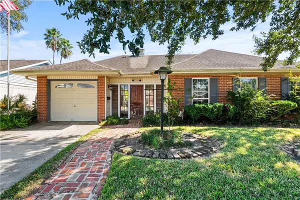 729 Hickory Street, Gretna, LA 70056