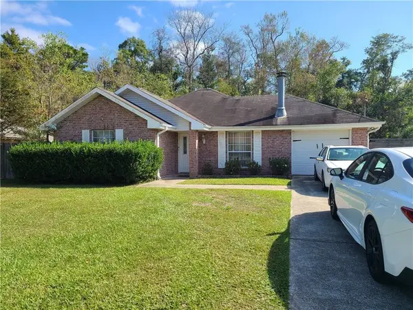 179 W Cherrywood Lane, Pearl River, LA 70452