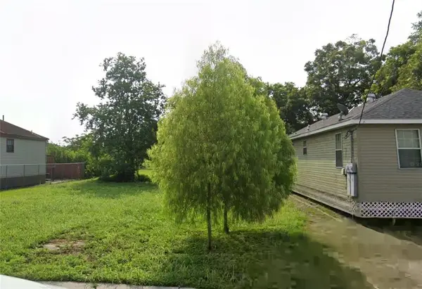 2313 Lamanche Street, New Orleans, LA 70117