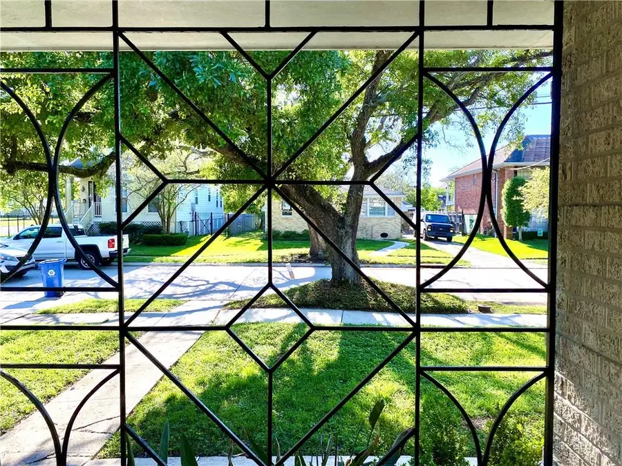 5363 Charlotte Drive, New Orleans, LA 70122 - Image #2