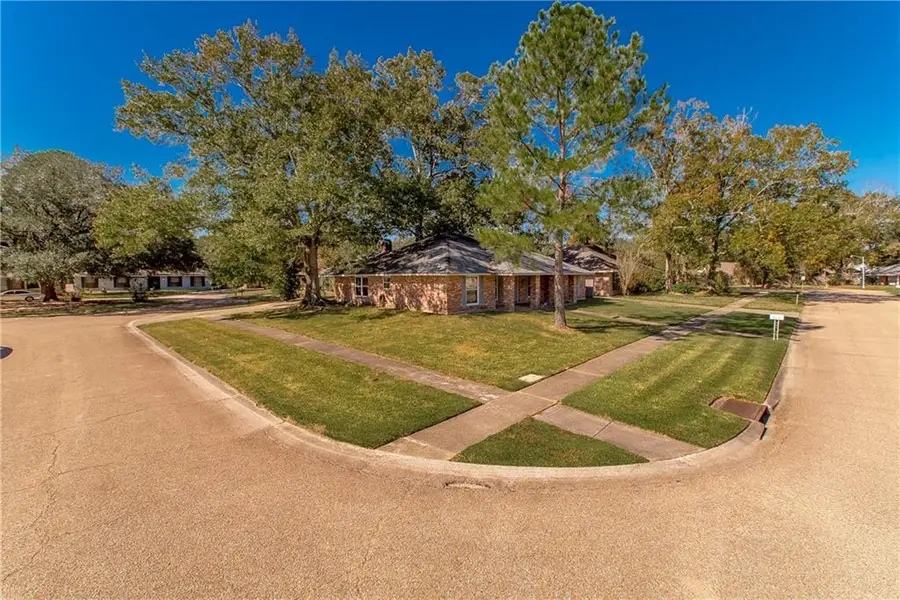 2732 Westerwood Drive, Baton Rouge, LA 70816 - Image #2
