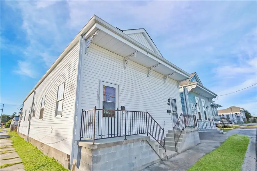 2000-02 Painters Street, New Orleans, LA 70117 - Image #2