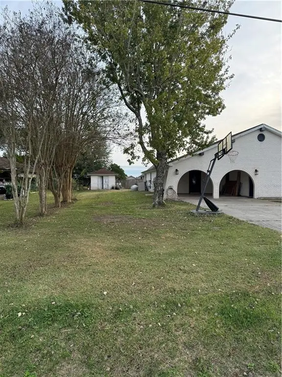 102 Pleasant Valley Drive, Des Allemands, LA 70030 - Image #2