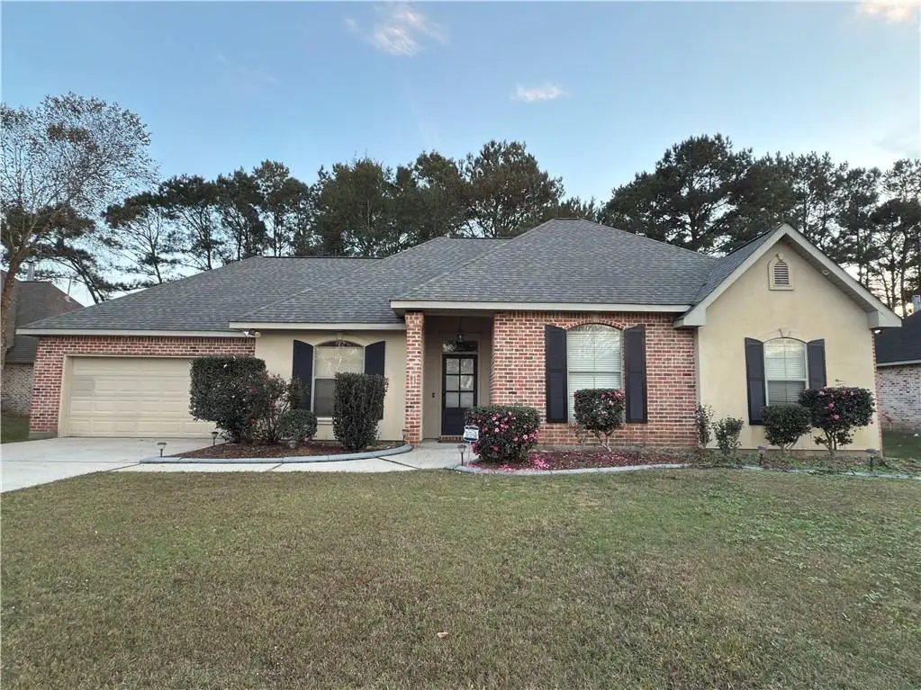249 Fairfield Oaks Drive, Madisonville, LA 70447 - Image #1