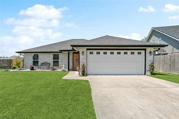 17 Moss Drive, Laplace, LA 70068