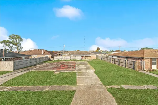 3300 Volpe Drive, Chalmette, LA 70043