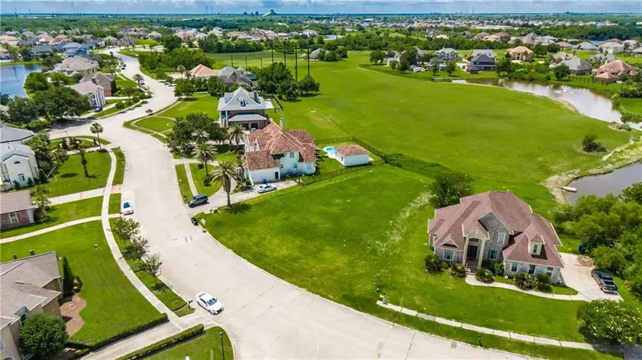 6021 Eastover Drive, New Orleans, LA 70128 - #2