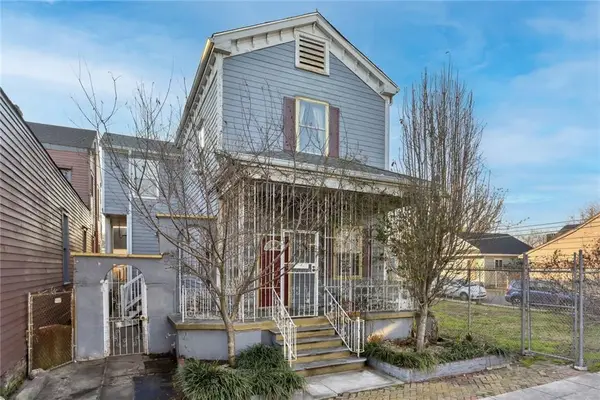 1136 Touro Street, New Orleans, LA 70116