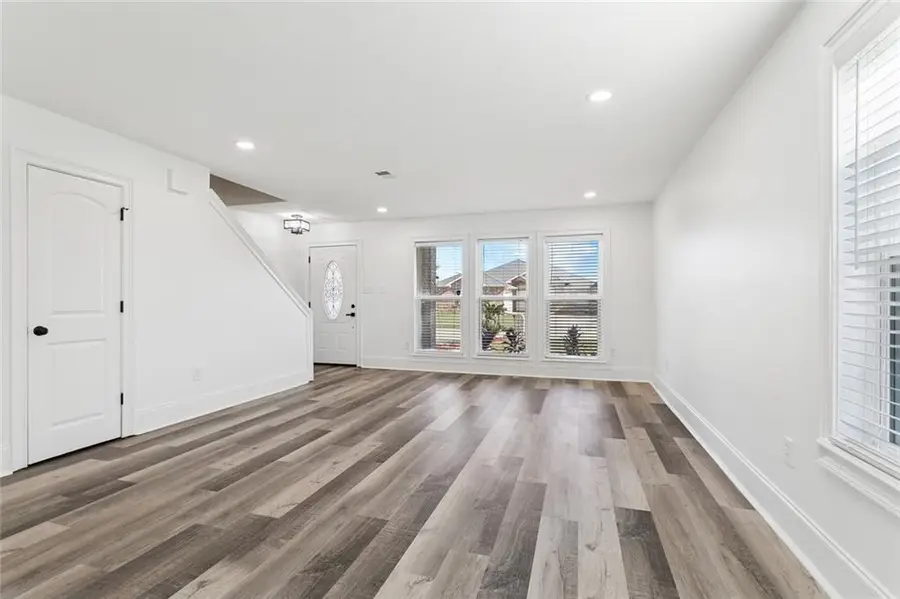 8 Lake Lynn Drive, Harvey, LA 70058 - Image #2