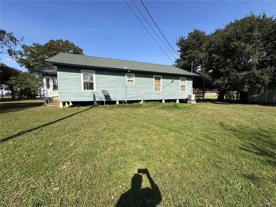 5711 Derouen Road, New Iberia, LA 70560 - Image #2