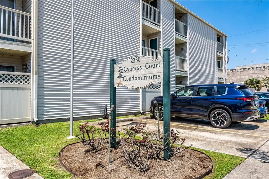 2330 Edenborn Avenue #301, Metairie, LA 70001 - Image #1