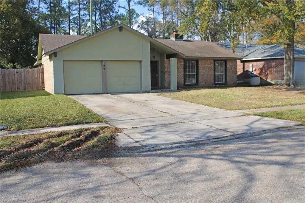 107 W Queens Drive, Slidell, LA 70458 - #1