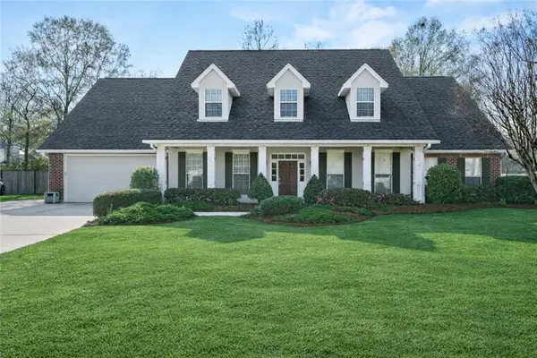 1303 Woodmere Drive, Mandeville, LA 70471