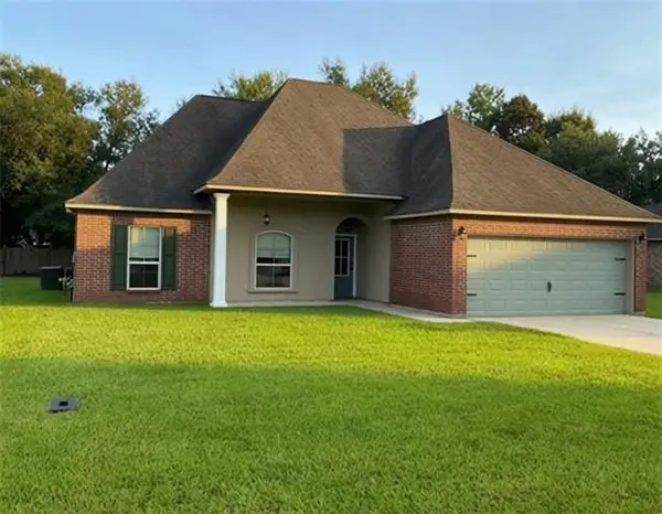 42448 Blythwood Boulevard, Ponchatoula, LA 70454