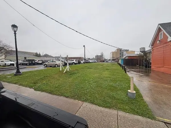 828 2nd Street, Gretna, LA 70053