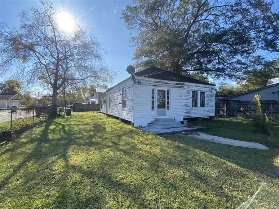 603 W 25th Avenue, Covington, LA 70433 - #3