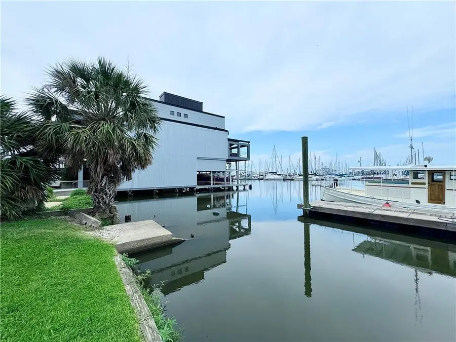 7690 Breakwater Drive, New Orleans, LA 70124 - #3