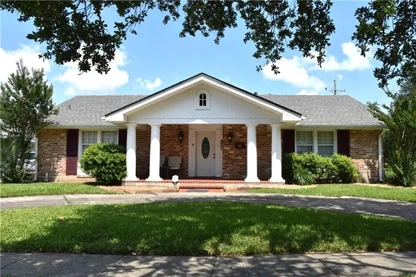 5501 Chatham Drive, New Orleans, LA 70122