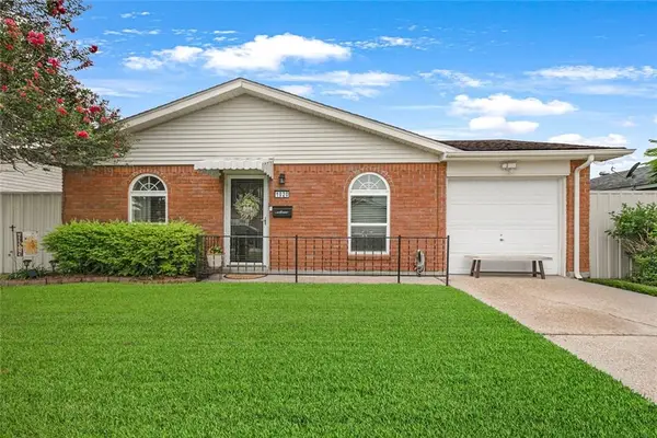 1020 Beechwood Drive, Harvey, LA 70058