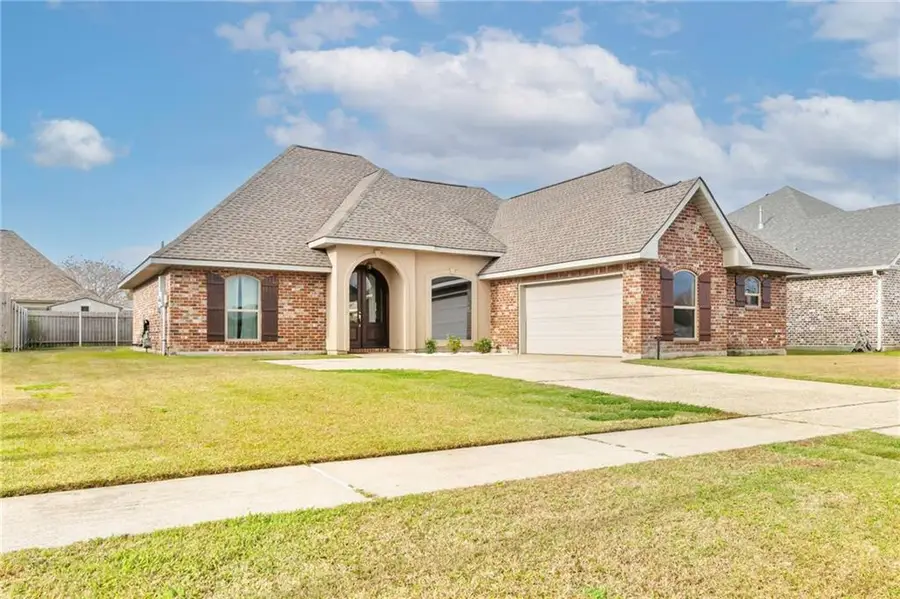202 Liza Court, Montz, LA 70068 - Image #2