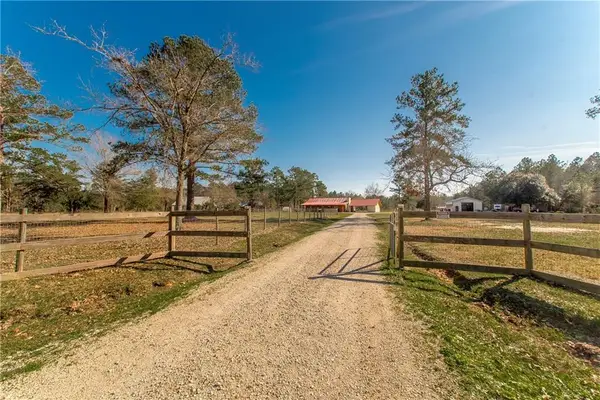 28380 S James Chapel Road, Holden, LA 70744