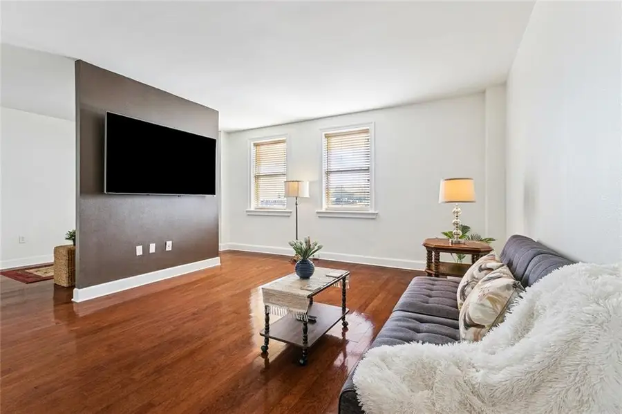 1205 St Charles Avenue #903, New Orleans, LA 70130 - #3