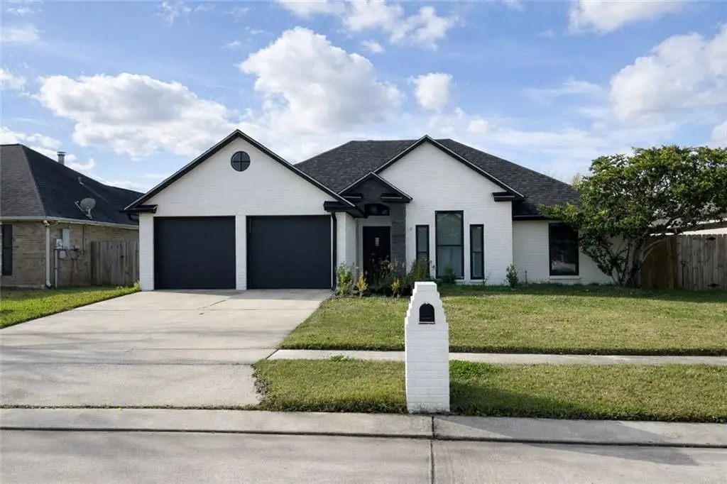 33 Sandpiper Drive, Laplace, LA 70068 - Image #1
