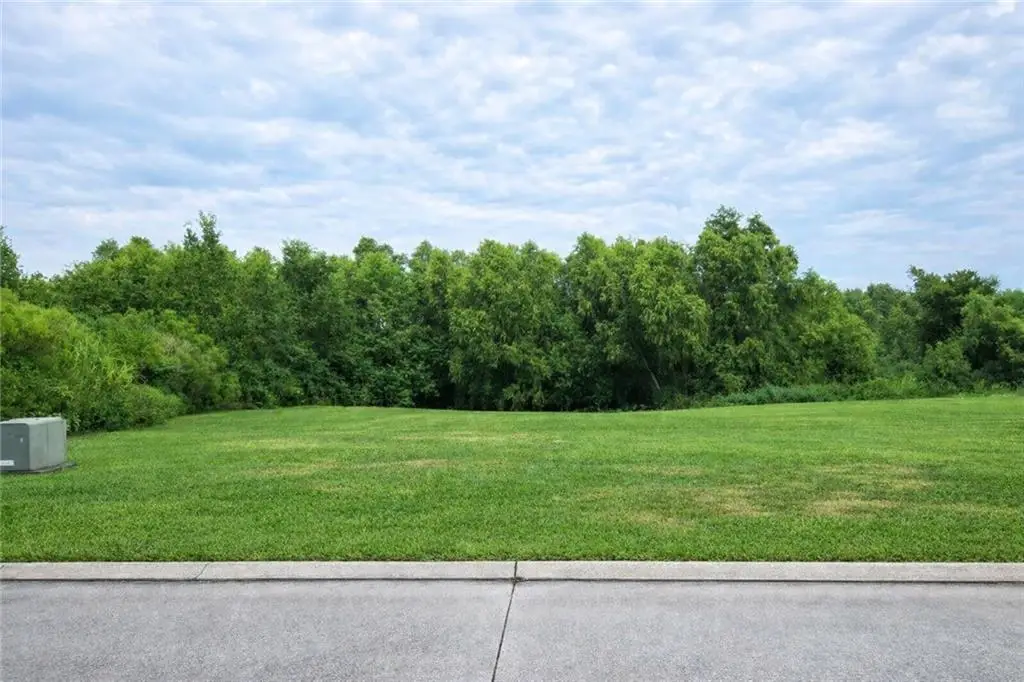 6041 S Muirfield Circle, New Orleans, LA 70128 - #1